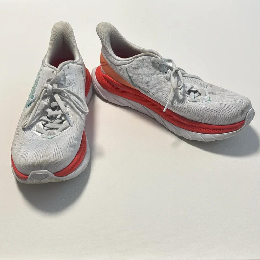 Hoka One One Mach 4 Women's Sneakers Size 8B Workout Running Gym Training - Picture 2 of 7